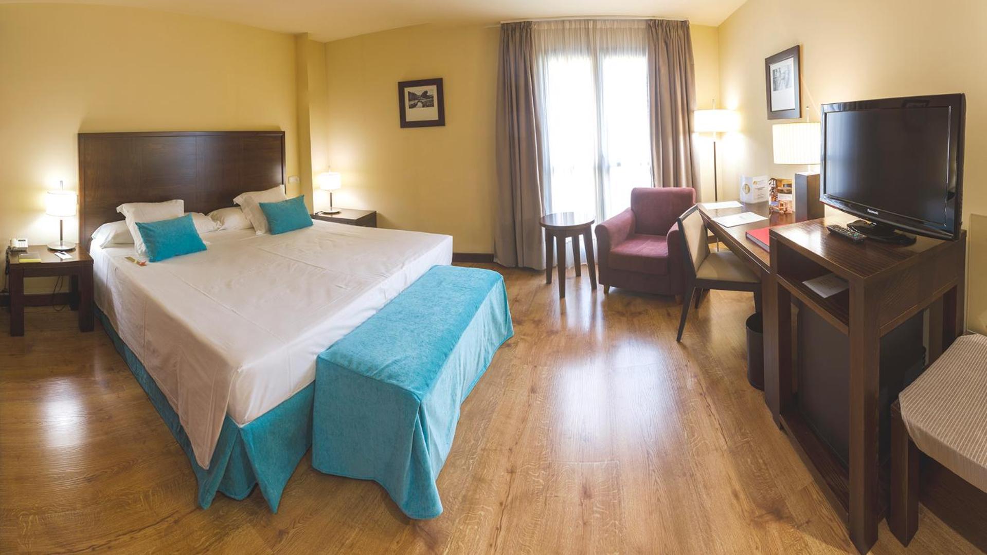 Superior Double or Twin Room,727254469:JPEG
